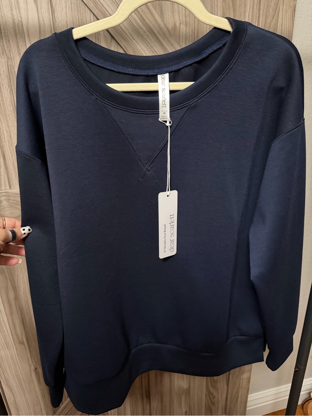 Dear Scarlett 1X Navy Wrinkle-Free Crewneck Pullover NWT